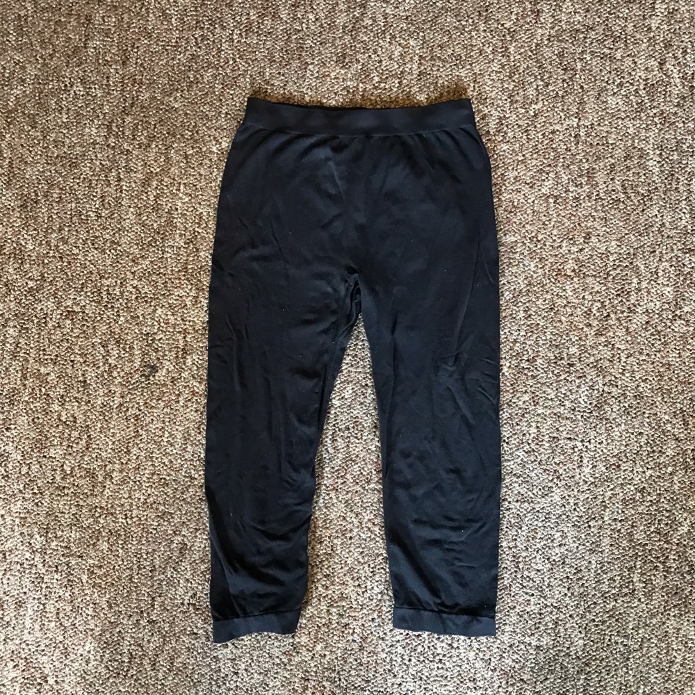 Black knee-length Leggings